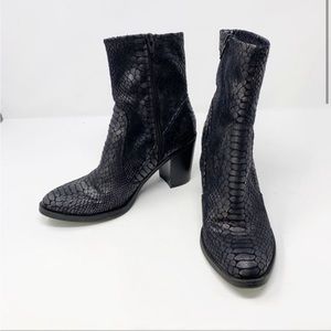Dolce vita black booties